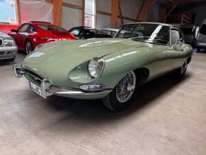 Bild 1/29 von Jaguar E-Type 4.2 (1967)