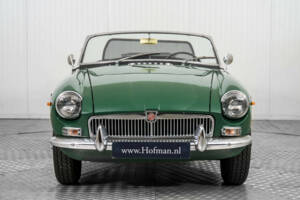 Image 13/50 of MG MGB (1964)