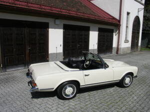 Immagine 30/40 di Mercedes-Benz 280 SL (1969)