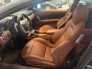 Image 14/18 of Ferrari FF (2012)