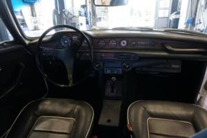 Image 23/33 of Volvo 1800 ES (1972)