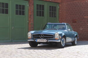Image 2/83 of Mercedes-Benz 280 SL (1970)