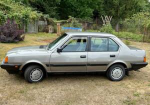 Afbeelding 4/16 van Volvo 360 (1988)