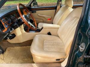 Bild 31/50 von Daimler Double Six (1992)