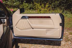 Imagen 22/41 de Mercedes-Benz E 220 (1995)