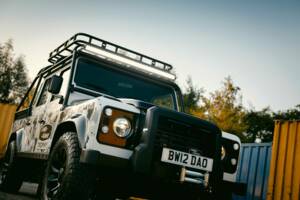 Bild 25/42 von Land Rover Defender Works V8 Trophy (2012)
