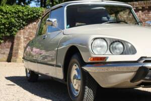 Imagen 33/50 de Citroën DS 20 Pallas (1971)