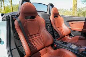 Image 22/40 of Alfa Romeo 8C Spider (2009)