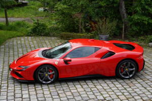Bild 15/18 von Ferrari SF90 Stradale (2020)