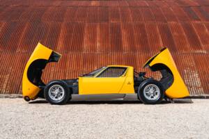 Afbeelding 33/56 van Lamborghini Miura P 400 S (1969)