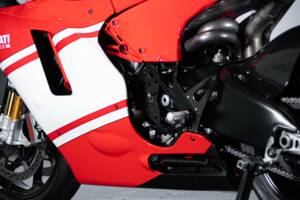 Image 42/50 of Ducati DUMMY (2007)