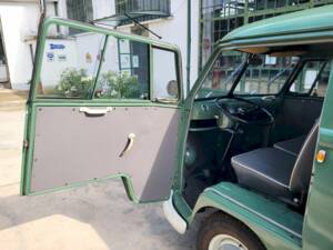 Bild 15/39 von Volkswagen T1 Kastenwagen (1964)