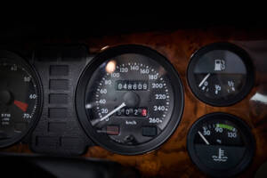 Image 52/97 of Daimler Double Six (1994)