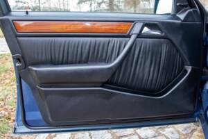 Bild 20/25 von Mercedes-Benz 300 E-24 (1991)