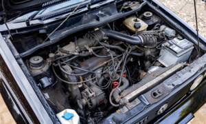 Afbeelding 6/46 van Volkswagen Golf I GTI 1.6 (1993)