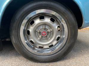 Image 33/38 of Volvo 1800 ES (1972)