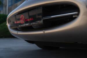 Image 30/91 de Jaguar XK8 4.0 (2000)