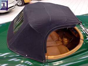 Image 25/57 of Jaguar XK 120 SE OTS (1953)