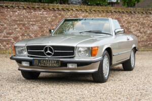 Image 40/50 de Mercedes-Benz 560 SL (1988)