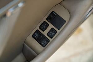 Image 27/50 of Jaguar XJ6 3.2 (1995)