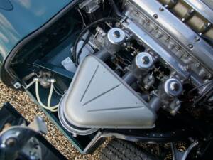 Bild 41/43 von Jaguar E-Type 4.2 (1967)