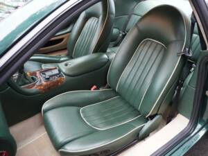 Afbeelding 13/19 van Aston Martin DB 7 (1998)