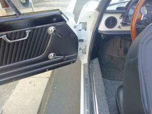 Image 41/50 de Alfa Romeo Spider 1600 Junior (1975)