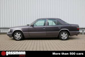 Bild 3/15 von Mercedes-Benz 300 D (1990)