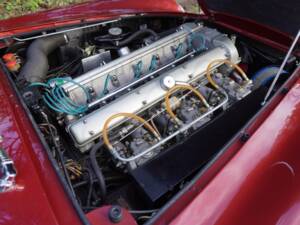 Afbeelding 14/18 van Aston Martin DB 6 Vantage (1969)