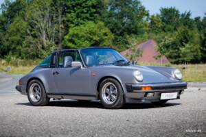 Image 7/44 de Porsche 911 Carrera 3.2 &quot;#250.000 911&quot; (1988)