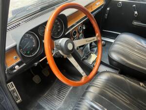 Image 4/11 of Alfa Romeo Giulia Nuova Super 1300 (1977)
