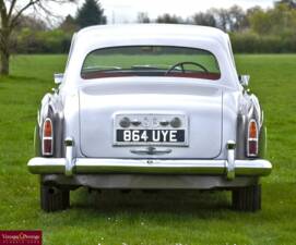 Image 7/50 of Bentley S 2 (1960)