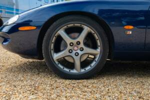 Imagen 10/50 de Jaguar XKR (2000)