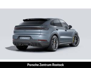 Imagen 9/14 de Porsche Cayenne Coupé Turbo S E-Hybrid (2026)