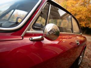 Image 15/28 of Alfa Romeo 2000 GT Veloce (1972)