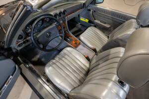 Image 19/32 of Mercedes-Benz 280 SL (1985)