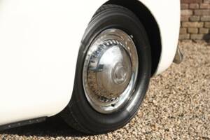 Image 44/50 of SIMCA 8 Sport (1950)