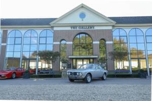 Image 26/50 of Alfa Romeo 1750 GT Veloce (1970)