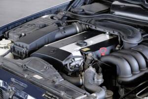 Image 28/46 of Mercedes-Benz SL 320 (1998)