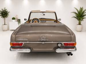 Bild 8/22 von Mercedes-Benz 230 SL (1966)