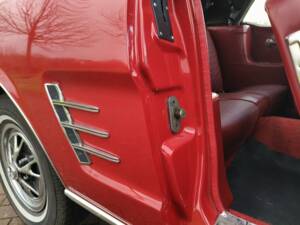 Afbeelding 4/8 van Ford Mustang 200 (1966)