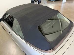 Imagen 16/27 de Mercedes-Benz E 200 (1995)