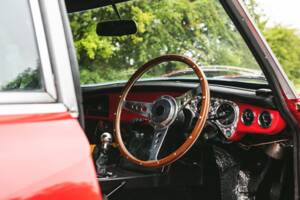 Image 33/50 of MG MGB GT V8 (1977)