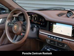 Obraz 21/32 pojazdu Porsche 911 Carrera 4S (1900)
