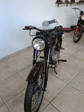 Image 18/32 de Laverda 75 Sport (1954)