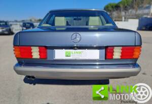 Imagen 4/10 de Mercedes-Benz 300 SE (1990)