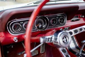 Image 45/50 of Ford Mustang 200 (1966)