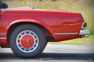 Image 14/70 of Mercedes-Benz 280 SL (1969)