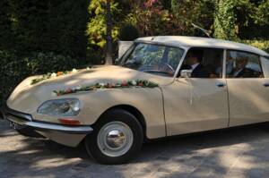 Image 31/31 of Citroën D Spécial (1974)