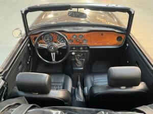 Immagine 17/50 di Triumph TR 6 (1974)